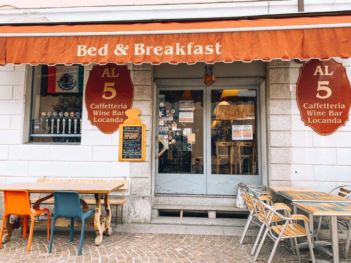 Locanda Al 5 라이나테 외부 사진